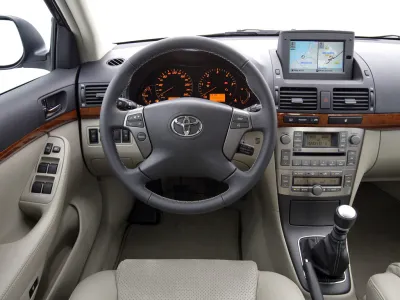 Avensis Verso